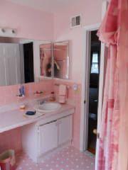 Bed-Bathroom/DSCN0707.jpg